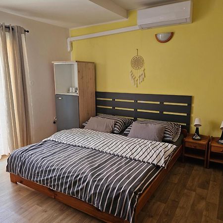 Penzion A Pizzerie Na Zalozne Kobylí 外观 照片